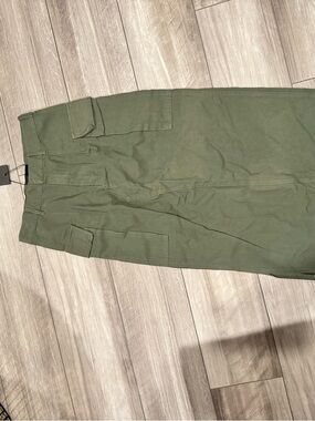 NWT Local European Olive Green Asymmetrical Cargo Skirt (S)